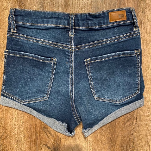 rsq ripped jean shorts - Picture 4 of 4